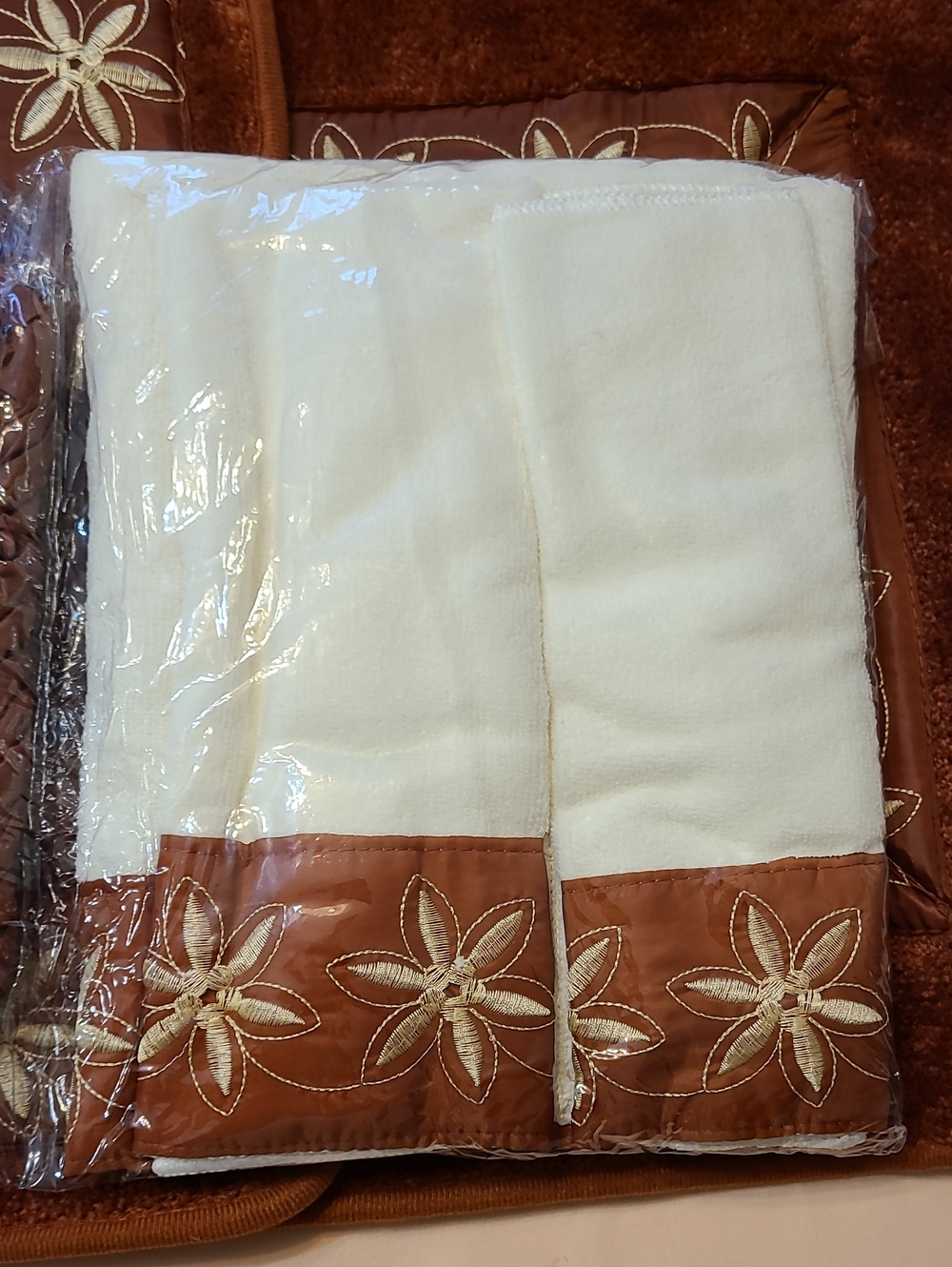 Golden Rust and Gold Floral Embroidered 18-Piece Bath Rug Set - Picture 2 of 6